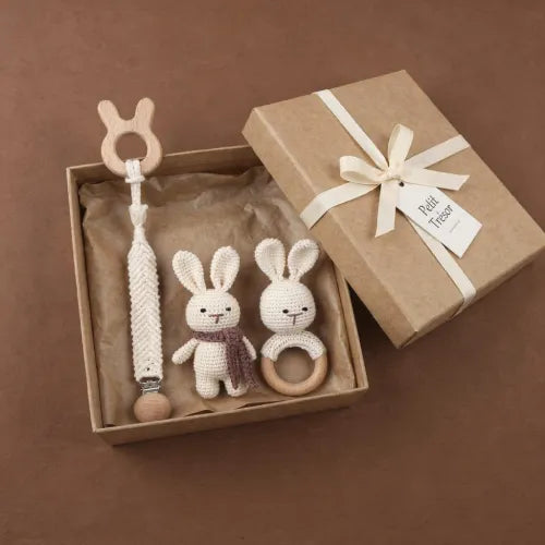 Coffret naissance lapin prêt à offrir avec accessoires bébé doux et naturels